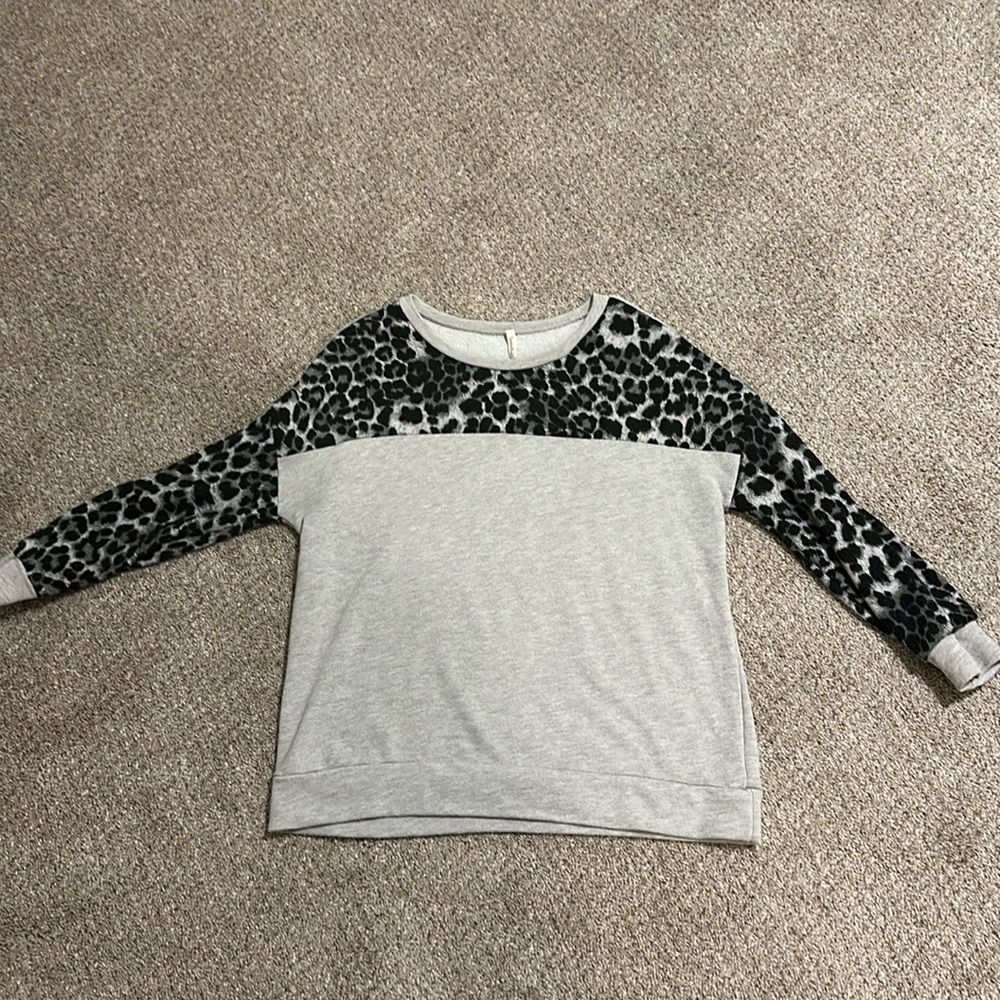 Beeson River Cheetah Long Sleeve - Medium